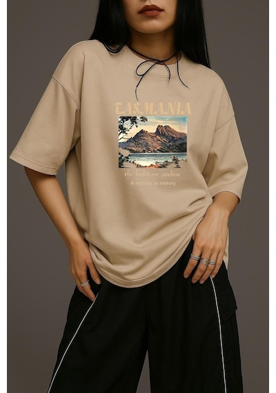 Tasmania Baskılı Unisex Oversize Tişört Çok Renkli