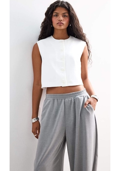 Defacto Cropped Fıt Bisiklet Yaka Krep Yelek F8112AX25AU