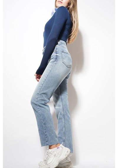 Ckm Moda Burna Boyfit Kesit Paça Detaylı Pantolon Açık Mavi Ckm Moda Burna Boyfit Kesit Paça Detaylı Pantolon Açık Mavi