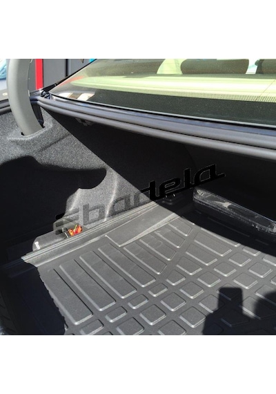 Bmw F30 3serisi Bagaj Havuzu Kokusuz Kaucuk Siyah 3d
