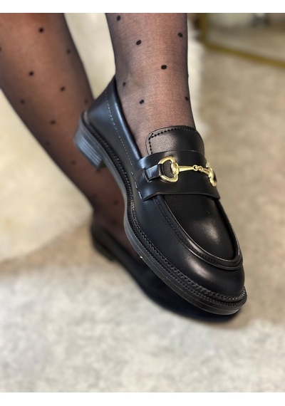 Günlük Kadın Siyah Loafer Klasik Desenli Taban Tokalı Oval Burunlu Makosen Ayakkabı 120 Siyah - Cilt Günlük Kadın Siyah Loafer Klasik Desenli Taban Tokalı Oval Burunlu Makosen Ayakkabı 120 Siyah - Cilt