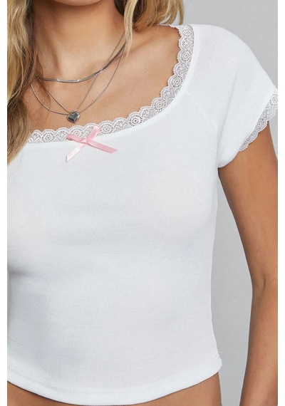 Fantezia Night Kadın Beyaz Göğsü Ve Kolları Dantelli Fiyonklu Kısa Kol Crop Top Bluz