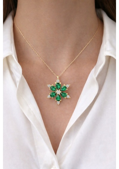 Çekirdekjewelry 925 Ayar Gümüş Yesil Taşlı Kamelya Çiçeği Kolye Sarı Yeşil