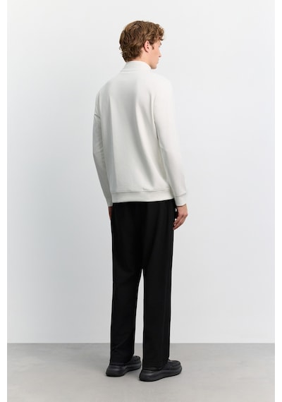Avva Erkek Ekru Dik Yaka Fermuarlı Kolay Ütülenen Pamuklu Regular Fit Sweatshirt A62y1222