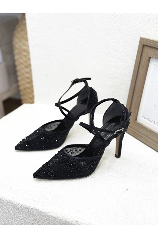 Stillo 420 Kadın Taşlı Tül Detay Bilekten Bağlı İnce Topuklu Yarım Açık Abiye Stiletto Siyah Stillo 420 Kadın Taşlı Tül Detay Bilekten Bağlı İnce Topuklu Yarım Açık Abiye Stiletto Siyah