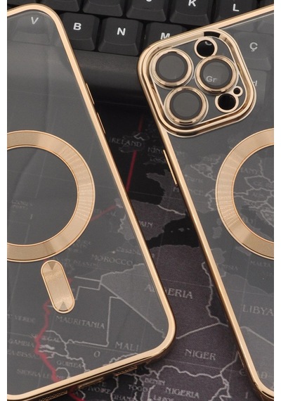 Apple Uyumlu iPhone 13 Pro Max Magsafe Özellikli Altın Sarı Gold Renkli Kenarlı Lazerli Şeffaf Kılıf Lens Korumalı