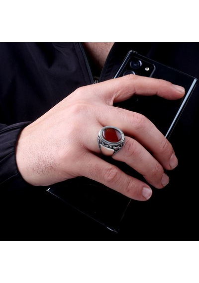 Kırmızı Akik Taşlı Oval Model 925 Ayar Gümüş Erkek Yüzük
