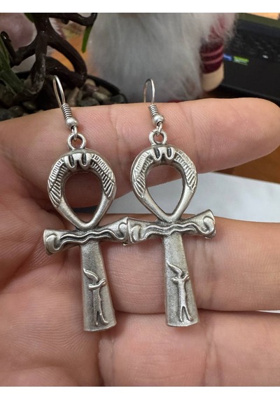 Herşey Nota Oval Ve Dikey Formlu Metal Figür Küpe Sallantılı Tasarım Küpe Çok Renkli