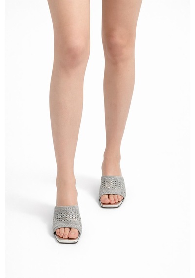 Tual Shoes Kadın Silver Örgü Detaylı Topuklu Terlik Gümüş