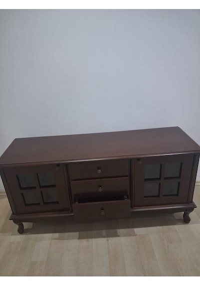 Tv Sehpa St 90567 Pencere Model Ahşap Kayın Aslan Ayak Ceviz Renk 125 Cm El Yapım Ceviz