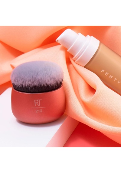 Rt213 Foundation Blender For Liquid Makeup Fırçası Çok Renkli
