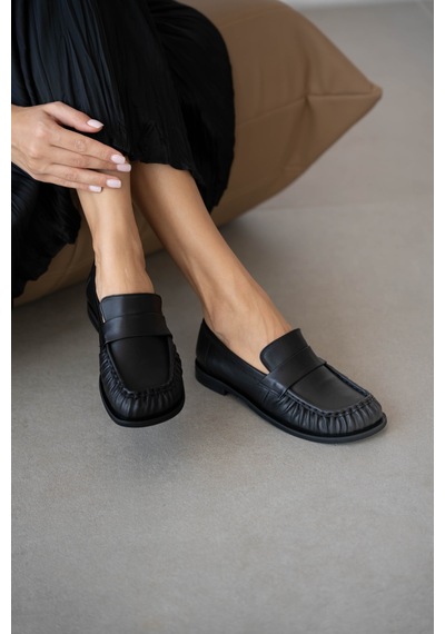 Selin Shoes Blaine Hakiki Deri Büzgülü Küt Burun Kadın Loafer- Siyah Deri