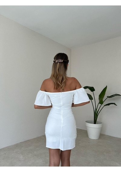 Fashion Cocktail Yaprak Kol Önden Bağlamalı Göğüs Pedli Mini Kokteyl Davet Gece Elbisesi Beyaz Fashion Cocktail Yaprak Kol Önden Bağlamalı Göğüs Pedli Mini Kokteyl Davet Gece Elbisesi Beyaz