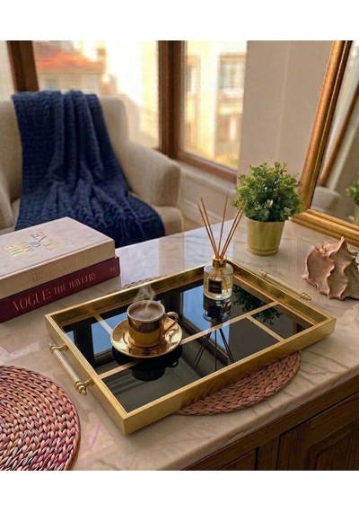 Siyah Ve Gold Detaylı Cam Yüzeyli Kulplu Sunum Tepsisi