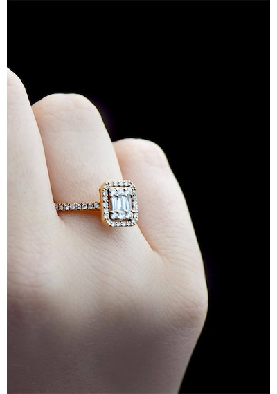0.60 Ct Baget Kare Tektaş Yüzük Rose Gold