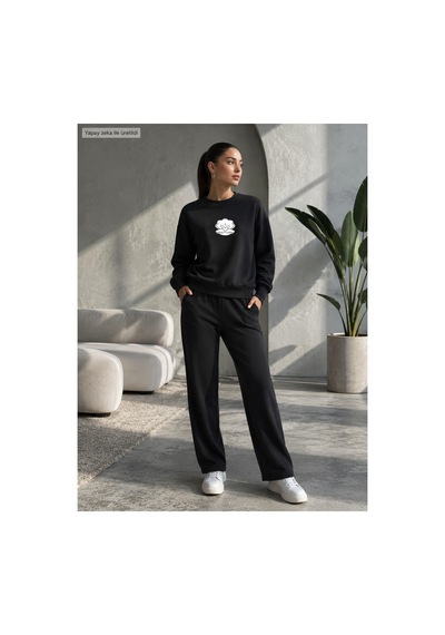 Herkesemoda İstiridye Kabuğu Baskılı Bisiklet Yaka 2 İplik Şardonlu Kumaş Eşofman Takımı Siyah Herkesemoda İstiridye Kabuğu Baskılı Bisiklet Yaka 2 İplik Şardonlu Kumaş Eşofman Takımı Siyah