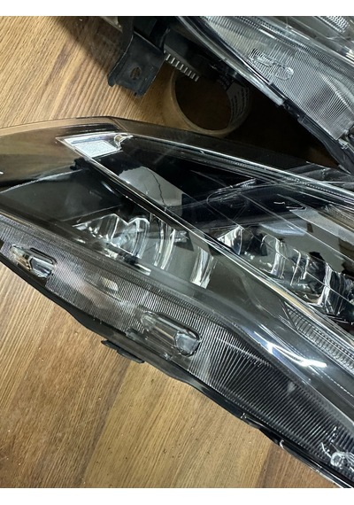 Seat Leon Ledli Beyinli Sağ Sol Far Lambası 2013-2016 5f1941007a