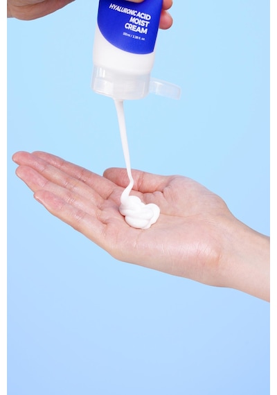 Isntree Hyaluronic Acid Moist Cream 100 Ml 10 Tip Hyalüronik Asit İçeren Nemlendirici Krem Kuru Cilt