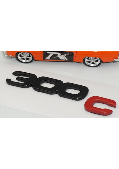 Dk Tuning 300c Bagaj Kırmızı Siyah Logo Arma Yazı Chrysler İle Uy