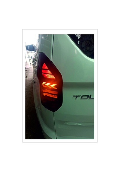 Tourneo Courier İçin Uyumlu Aksesuar Stop Farı Led Görünümlü Oto Sticker Model 2