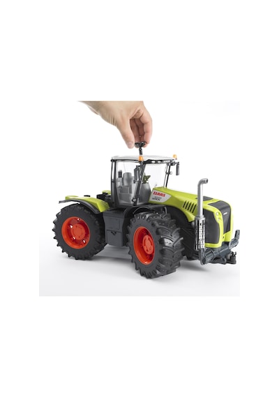 Bruder Class Xerion 5000 Traktör Br03015