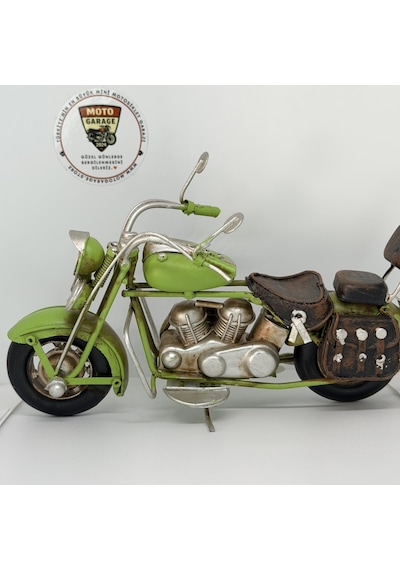 Nostaljik Deri Çantalı Yeşil Chopper - 1:18 Ölçek 12cm Dekoratif Motosiklet Modeli Nostaljik Deri Çantalı Yeşil Chopper - 1:18 Ölçek 12cm Dekoratif Motosiklet Modeli