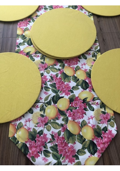 Fuşya Çiçekler Arasında Limon Desenli Runner & Supla Çok Renkli
