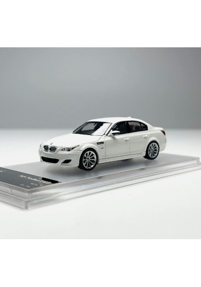 King Model Bmw M5 E60 White Beyaz 1/64 Pleksi