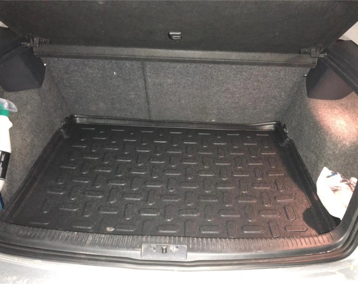 Volkswagen Golf 5 2004-2008 Araca Özel Üretim Bagaj Havuzu A+