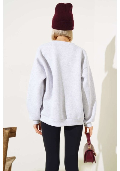 Fashion Friends Cıao Büyük Fontlu Leopar Desen Yazılı Salaş Bol Kadın Kışlık Ofis Kolej Sweat Gri Fashion Friends Cıao Büyük Fontlu Leopar Desen Yazılı Salaş Bol Kadın Kışlık Ofis Kolej Sweat Gri