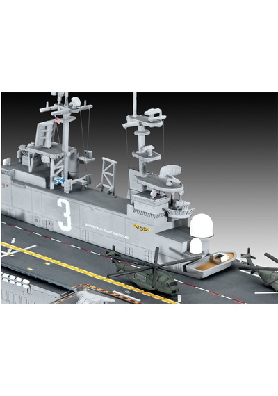 Revell Model Set Gemi Assault Carrier Uss 65178
