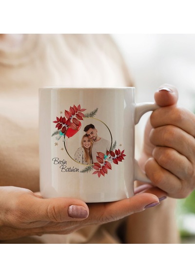 Yılbaşı Hediyesi Bk Gift Kişiye Özel İsimli Fotoğraflı Beyaz Kupa Bardak Ve Kokulu Çam Ağacı Mum Hediye Seti, Sevgiliye Hediye, Doğum Günü Hediyesi