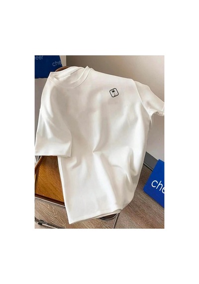 Medinenur Göğüs Baskılı Basic T-shirt Beyaz