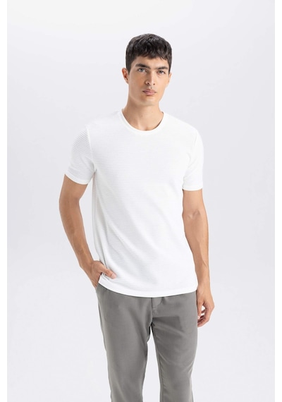 DeFacto Slim Fit Dar Kesim Bisiklet Yaka Basic Düz Kısa Kollu Tişört M6608AZ25SPER105