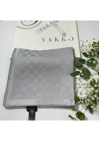 Vakko 90x90 Jakarlı Saf İpek Eşarp - 05493 - 68x200 / Gümüş Gümüş