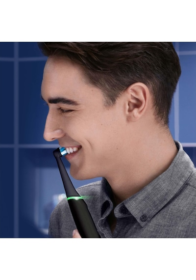Oral-B iO 6 Şarjlı Diş Fırçası Siyah