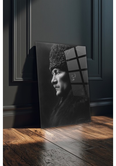 Atatürk - Siyah Beyaz Dikey Duvar Dekoratif Cam Tablo - Mustafa Kemal Portre Kırılmaz Temperli Klasik Ofis Salon Koridor Uv Baskılı Hediyelik