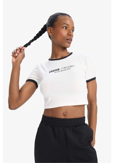 DeFacto Fit Slim Fit Dar Kesim Bisiklet Yaka Baskılı Sporcu Ribana Kısa Kollu Kadın Tişört - Ekru E4796AX25SPER136