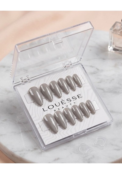 Louésse Soft Stone Takma Tırnak Seti 12 Li Gri Nude Minimal Doğal Görünüm