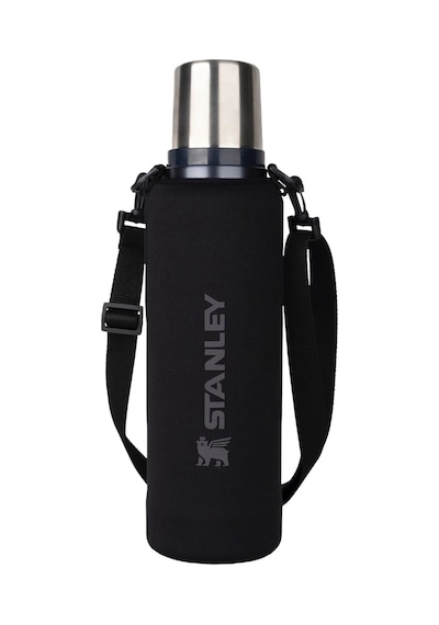 Stanley Neopren Klasik Termos Kılıfı ve Omuz Askısı 1.9 L Siyah