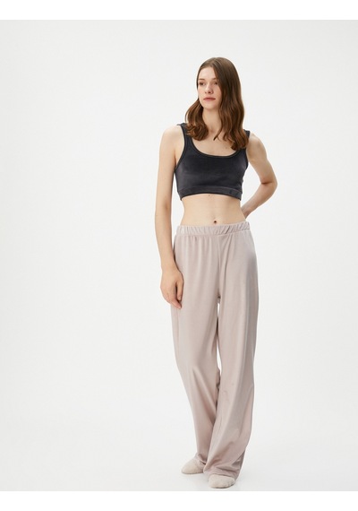 Koton Kadife Pijama Üstü Crop U Yaka Yumuşak Dokulu Antrasit 4wlk90015mk 4WLK90015MK045 Antrasit Koton Kadife Pijama Üstü Crop U Yaka Yumuşak Dokulu Antrasit 4wlk90015mk 4WLK90015MK045 Antrasit