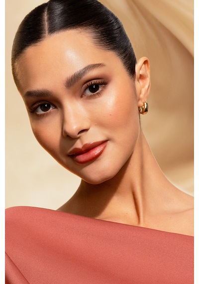 Flormar Latte Doğal Renk Veren Parlak Bitişli Dudak Ve Yanak Balm'ı 002 Cnnmon Blend