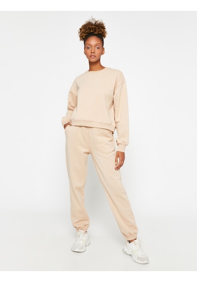 Koton Basic Kalın Jogger Eşofman Altı Cepli Beli Bağlamalı Bej 3sak40104nk 3SAK40104NK052 Ekru Koton Basic Kalın Jogger Eşofman Altı Cepli Beli Bağlamalı Bej 3sak40104nk 3SAK40104NK052 Ekru