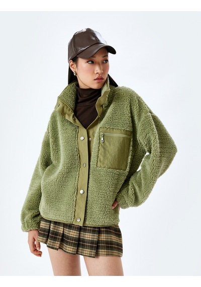 Koton Oversize Cep Detaylı Çıtçıt Düğmeli Peluş Sweatshirt Haki 5wal10876ık Haki Koton Oversize Cep Detaylı Çıtçıt Düğmeli Peluş Sweatshirt Haki 5wal10876ık Haki