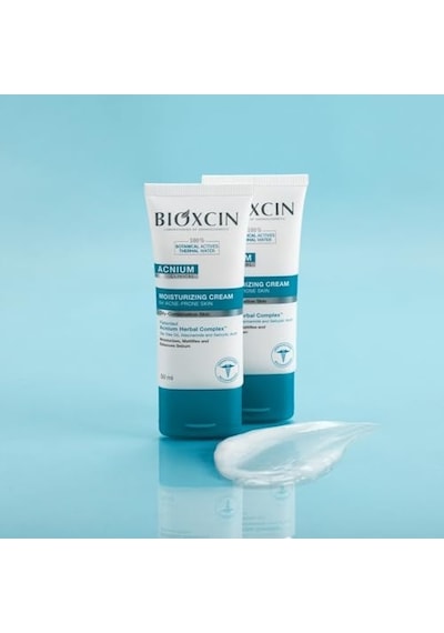 Acnium Sebum Dengeleyici Nemlendirici Krem 50 Ml Yağlı Ve Akneye Eğilimli Ciltler İçin Hafif Nemlendirici