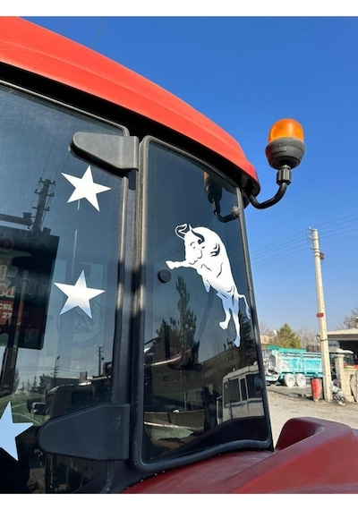 Zıplayan Boğa Sticker Oto Cam Sticker 40 40 Cm