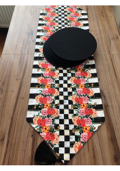 Dama Üzerine Kırmızı Gül Desenli Runner & Siyah Supla Çok Renkli