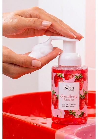 The Bath Factory Çilek Özlü Nemlendirici Köpük Sabun 300 ML