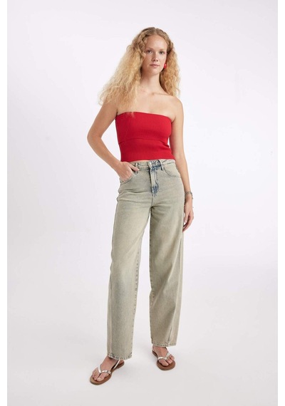 DeFacto Slim Fit Dar Kesim Basic Düz Straplez Bluz D4231AX24HSRD119