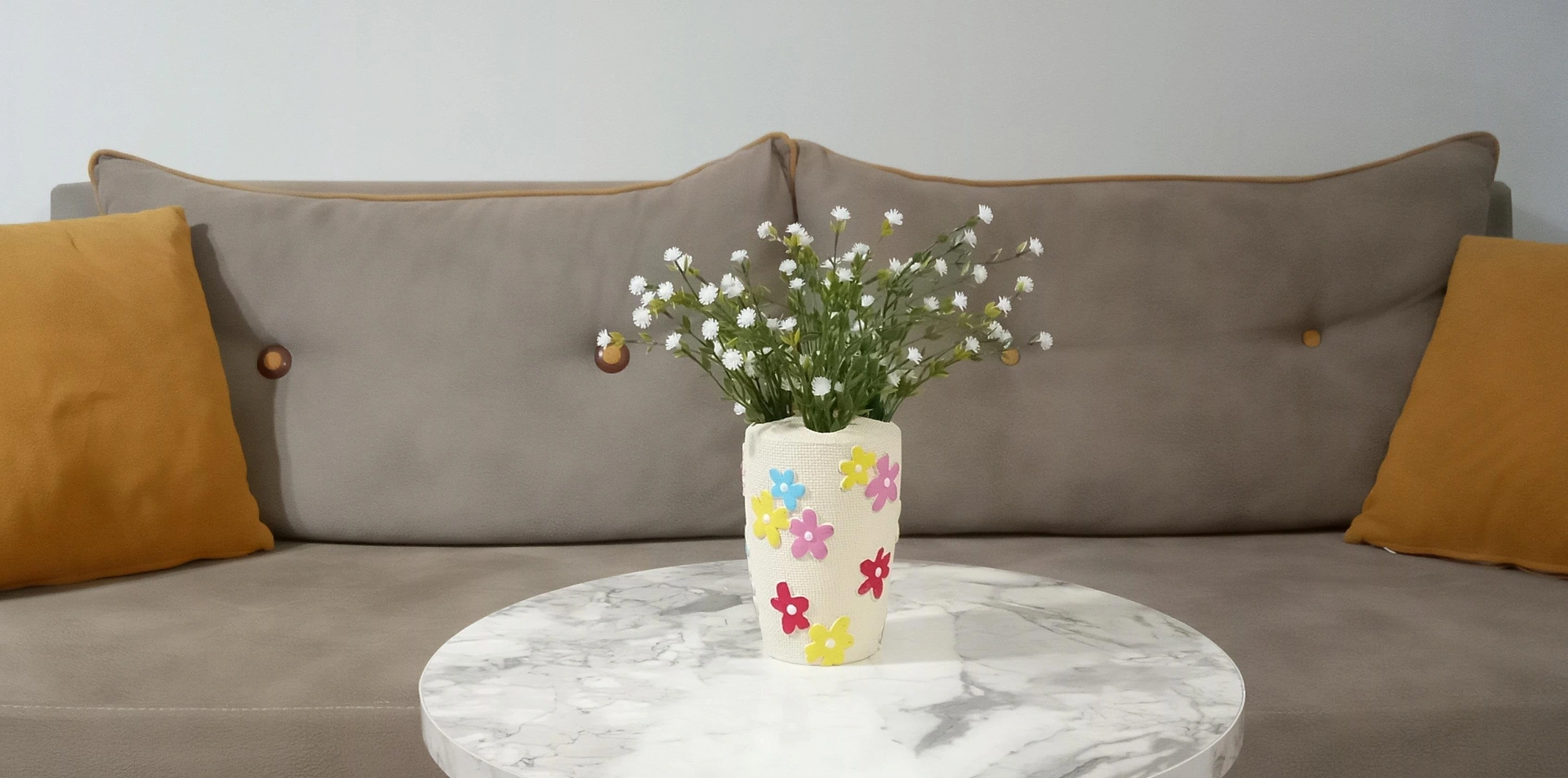 2 Adet Vazo Dahil,vazoda Çiçek,beyaz Yapay Çiçek,vazo Dekoratif Renkli Papatyalı Poliresin 5x5x16cm Çok Renkli